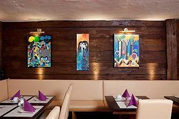 Arthotel فندق