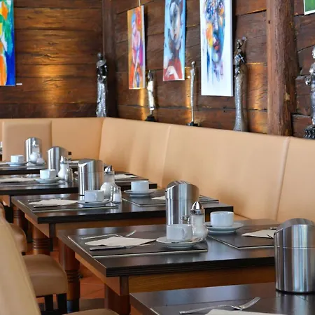 فندق Arthotel