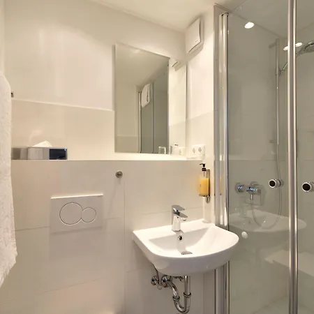 Arthotel 3* Haar (Munich)